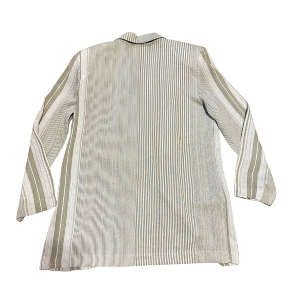 Vtg Pin Striped Short Suit  Sz M Padded Shoulders Pockets Toni Garment CC Magic - Picture 3 of 10